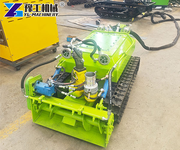 Crawler-Type Sludge Cleaning Robot