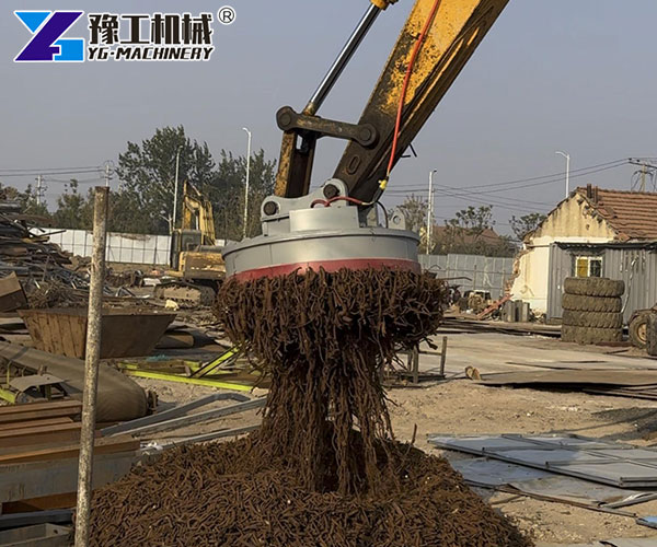 Excavator Hydraulic Magnet Lifting Scrap Metal