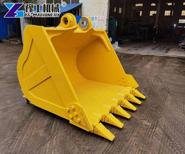 General-purpose excavator bucket in action