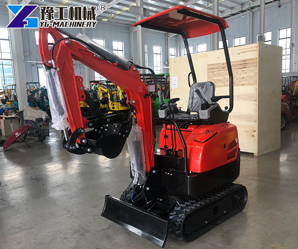 Powerful small digger machine