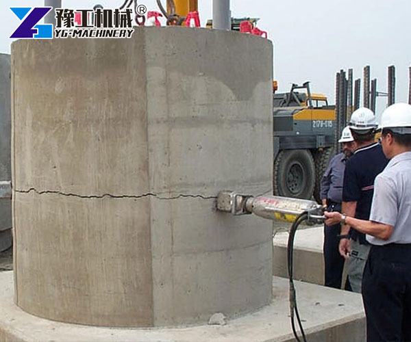 Hydraulic Concrete Splitter Breaking Concrete Bridge Columns