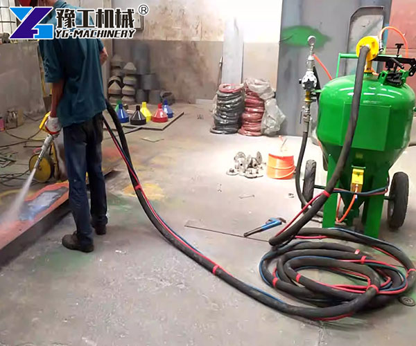 Portable Sand Blasting Machine For Site Work