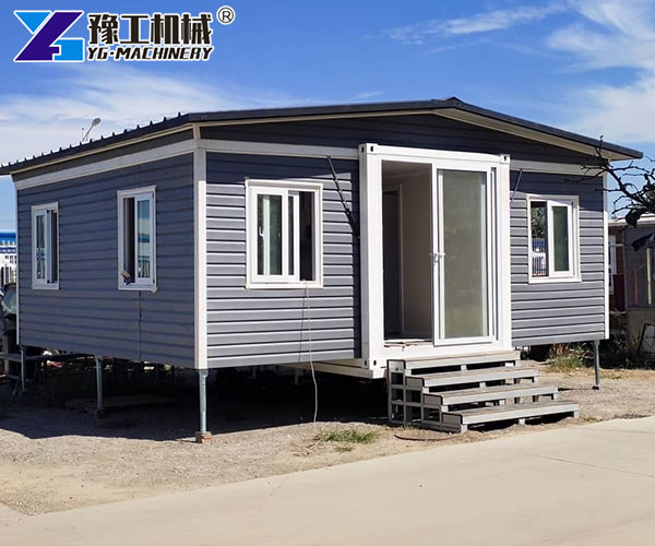 Waterproof roof design for portable modular home