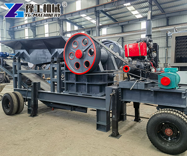 Tire type mobile crusher machine in quarry