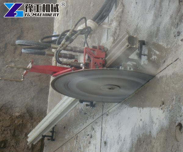 Diamond wall saw for reinforced concrete