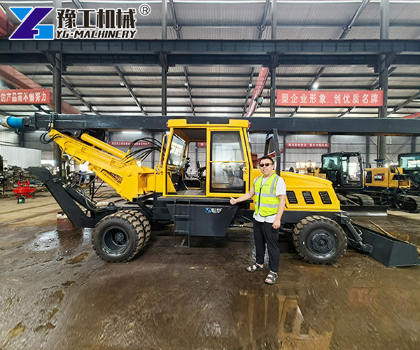 Rotary piling machine for high-rise foundation