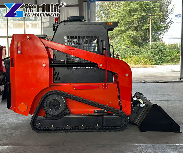 YG Machinery mini track skid steer display