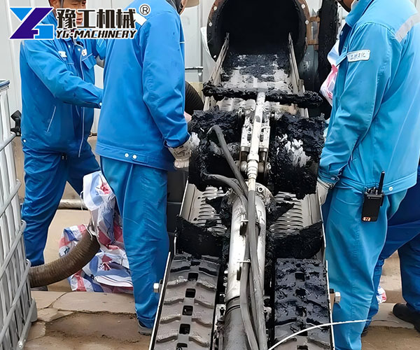 refinery tank cleaning robot application