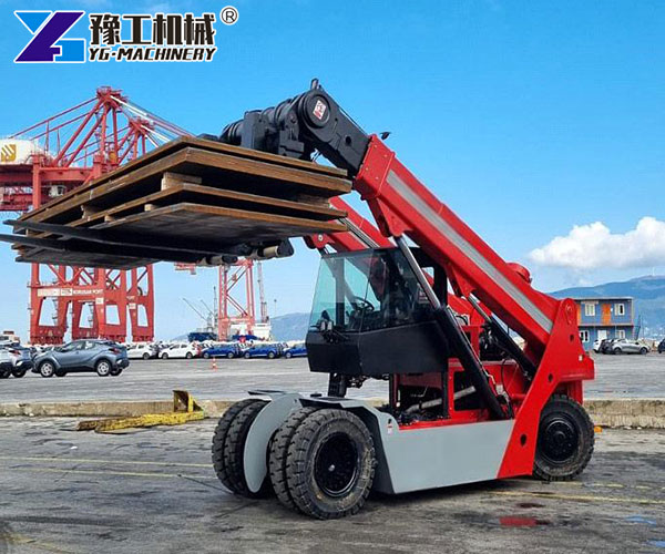 Warehouse telescopic forklift stacking goods